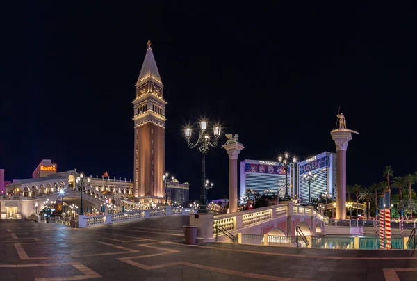 Uma Foto Las Vegas Veneziana Noite Com Ponte Rialto Torre — Fotografia de Stock