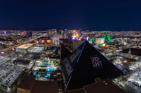 Una Foto Las Vegas Por Noche Con Strip Centro Lejano — Foto de Stock