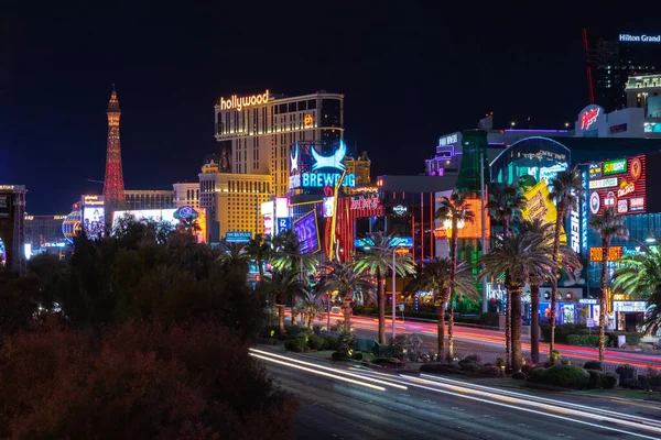 Een Foto Van Las Vegas Boulevard South Nachts Met Veel — Stockfoto