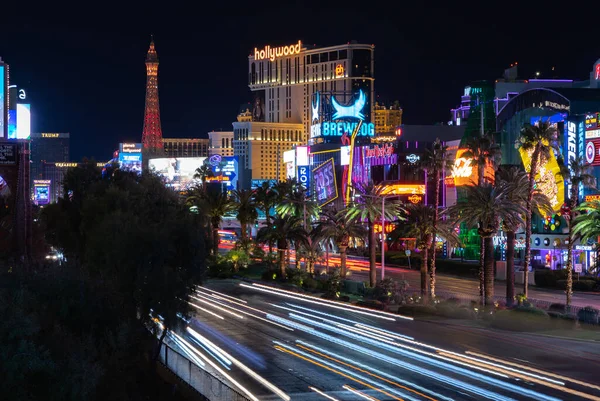 Een Foto Van Las Vegas Boulevard South Nachts Met Veel — Stockfoto