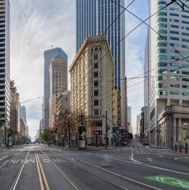 San Francisco 'daki Flatiron Binası' nın resmi..