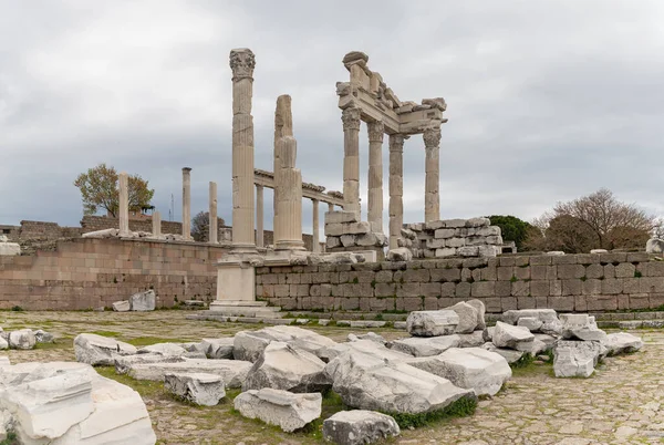 Een Schilderstuk Van Tempel Van Trajan Pergamon Ancient City — Stockfoto