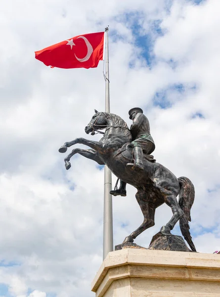 Ein Bild Der Atatürk Statue Bergama — Stockfoto