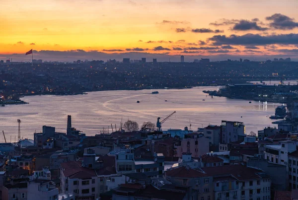 Картина Захода Солнца Над Золотым Рогом Стамбуле — стоковое фото