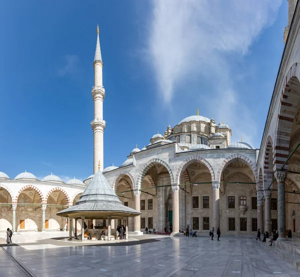 Una Foto Del Patio Sahn Mezquita Fátima Estambul — Foto de Stock