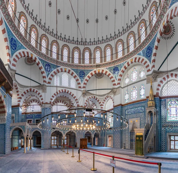 Una Imagen Del Colorido Magnífico Interior Mezquita Rustem Pasha Estambul —  Fotos de Stock