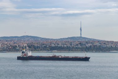 Boğazdaki Petrol Ürünleri Tankeri Okyroe 'nun resmi..