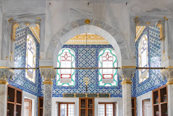 Una Imagen Del Colorido Magnífico Interior Biblioteca Del Ahmed Iii — Foto de Stock