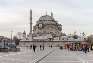 Nuruosmaniye Camii 'nin bir resmi..