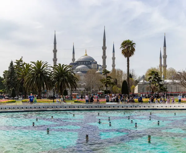 Una Foto Mezquita Azul Fuente Sultan Ahmet Park — Foto de Stock