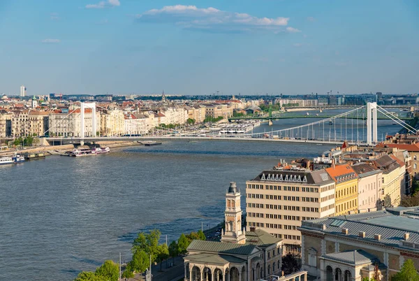 Ein Bild Von Der Elisabethbrücke Der Donau — Stockfoto