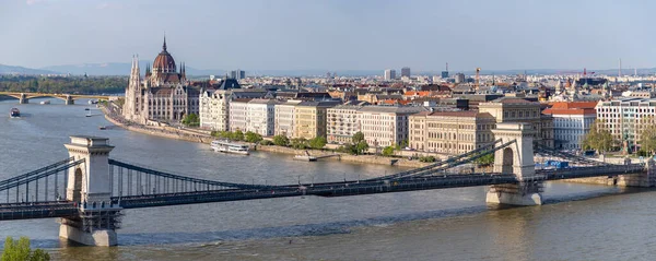 Sok Budapesti Látnivaló Képe Duna Felett Mint Például Parlament Épülete — Stock Fotó