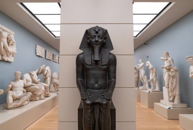 Oslo Ulusal Müzesi 'nin Koleksiyon Sergisi' ndeki antik sanat eseri..