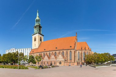 Berlin 'deki St. Mary Kilisesi' nin bir resmi..