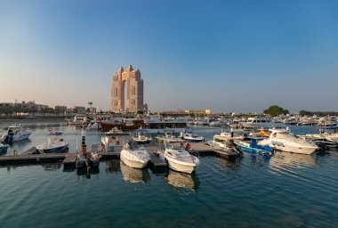 Abu Dabi Oteli 'ndeki Rixos Marina ve Abu Dabi Marina' nın fotoğrafı..