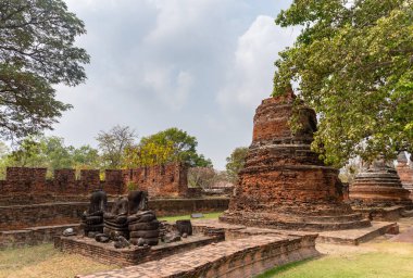 Wat Phra Si Santhe Tapınağının bir resmi..