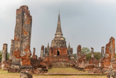 Wat Phra Si Santhe Tapınağının bir resmi..