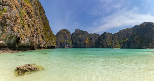 stock image A picture of the iconic Maya Bay, on the Ko Phi Phi Lee Island.