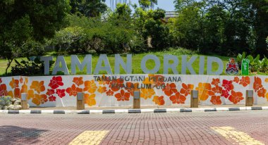 Kuala Lumpur 'daki Orkide ve Hibiscus Bahçeleri' ndeki tabelanın resmi..