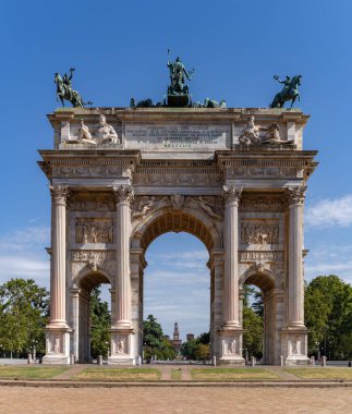 Milano 'daki Arco della Pace' in bir resmi..