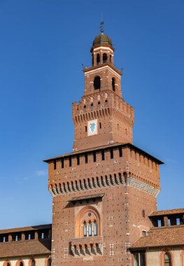 Sforzesco Kalesi 'ndeki Filarete Kulesi' nin bir resmi, Milano..