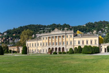 Como 'daki Villa Olmo' nun bir resmi..