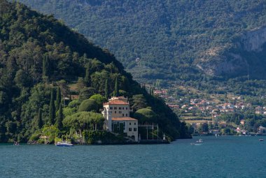 Lenno, Como Gölü 'nün bir parçası olan Villa del Balbianello' nun resmi..