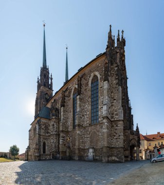 Brno 'daki Aziz Peter ve Paul Katedrali' nin bir resmi..