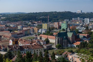 Brno 'daki Bakire Meryem ve Mendel Meydanı Hükmü Bazilikası' nın bir resmi..