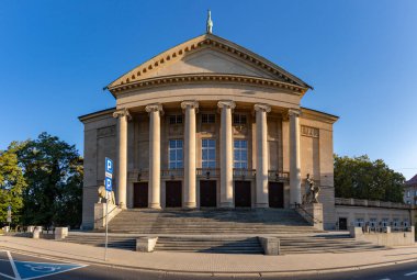 Poznan 'daki Büyük Tiyatro' nun bir resmi..
