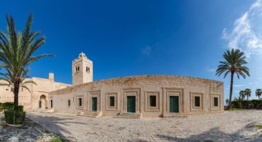 Büyük Manastır Camii 'nin bir resmi..