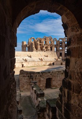 El Jem Roma Amfitiyatrosunun bir resmi..
