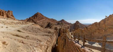 Tunus 'taki Chebika Vahası' nın bir resmi..