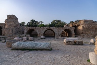 Kartaca arkeolojik sahasında Antoninus Hamamları 'nın bir resmi..