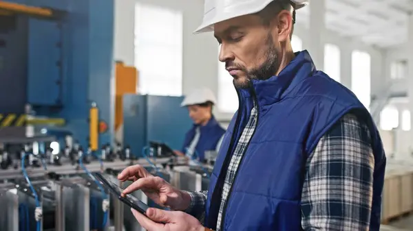Close Portrait Focused Middle Aged Caucasian Factory Employee Checking Tablet — Stock Photo, Image