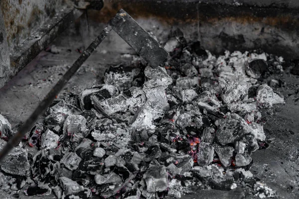 Kohle Und Kohle Nahaufnahme Eines Brennenden Feuers — Stockfoto