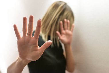 Cinsel taciz, kadınlara, Dünya Kadınlar Günü, esaret, şiddet şiddet stop