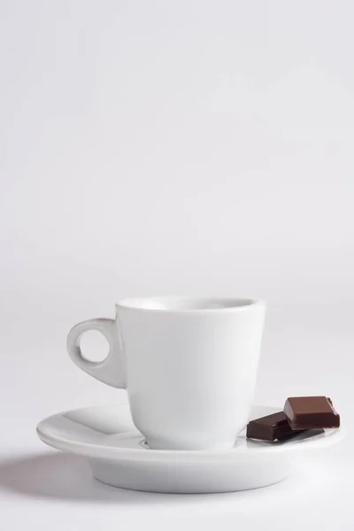 Xícara Café Com Chocolate Fundo Branco Xícara Café Expresso — Fotografia de Stock