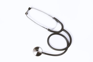 Kopya alanı ürünler civarında bir beyaz masa zemin üzerine tıbbi aksesuarları.