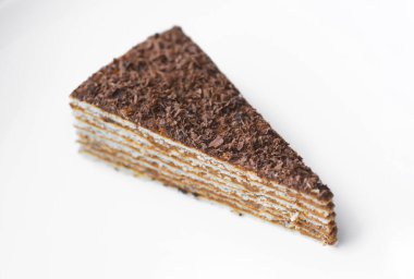 Bir tabak çikolatalı kek.