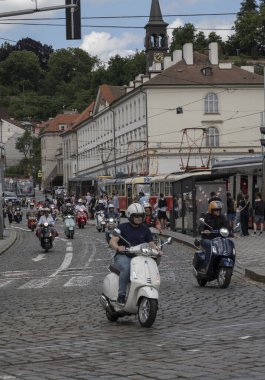 Prag 'da Moped festivali, PragoVespa 2024. Prag, Çek Cumhuriyeti - 19.06. 2024