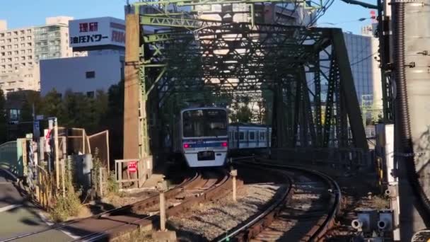 2022年11月东京新川铁路过境点 — 图库视频影像