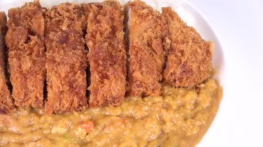 Japon köri pirzolası, video klibi