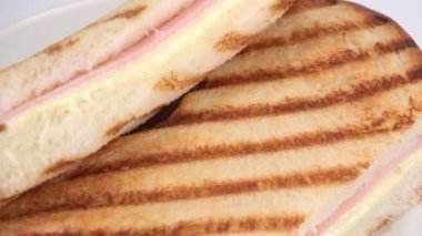 Sıcak sandviç, kısa video klibi