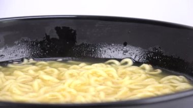 Japon Tuzlu Ramen İçindekiler Yok
