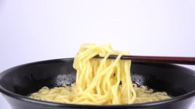 Japon Tuzlu Ramen İçindekiler Yok