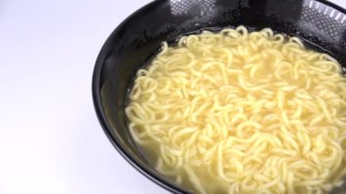 Japon Tuzlu Ramen İçindekiler Yok