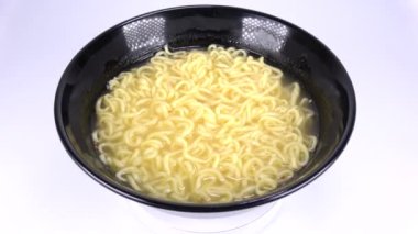 Japon Tuzlu Ramen İçindekiler Yok