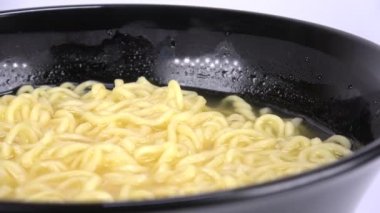 Japon Tuzlu Ramen İçindekiler Yok