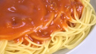 Makarna Soslu Spagetti, Kısa Video Videosu